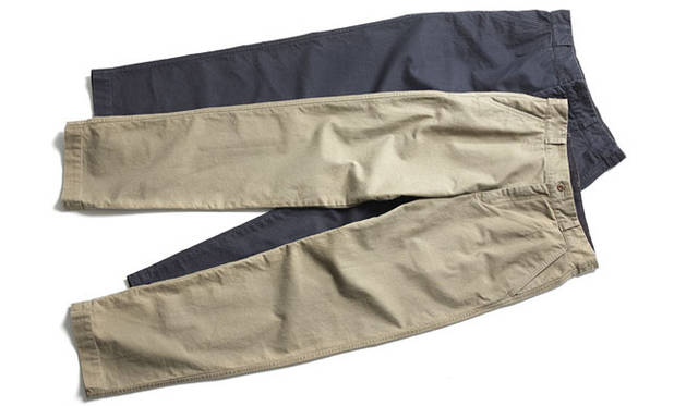 　2010秋冬メンズコレクション<br>トラウザーズ各2万4150円(MHL.)