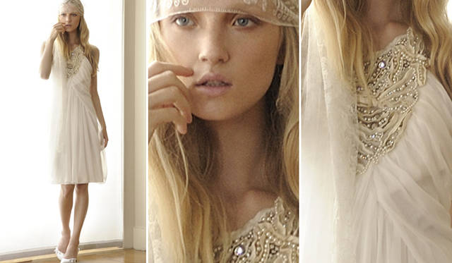<b>ALBERTA FERRETTI｜アルベルタ フェレッティ｜“FOREVER” BRIDAL COLLECTION 2011</b>　「Gardenia（クチナシ）」と名付けられたホルターネックのショートドレス。上質なサテンにパールやカボションカットのクリスタルがあしらわれて、イノセントな雰囲気を讃える。