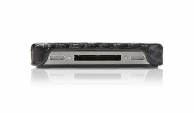 <b>FOCAL｜フォーカルポイントコンピュータ</b>　TUNEWEAR社 iPhone 4専用ケース 「Carbon look for iPhone 4」