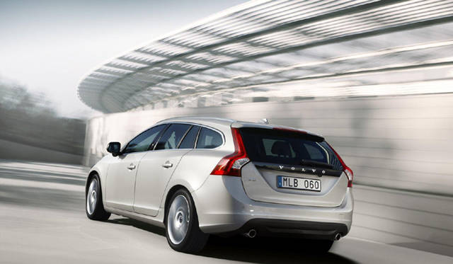 <b>VOLVO V60｜ボルボ V60</b>