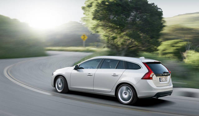 <b>VOLVO V60｜ボルボ V60</b>