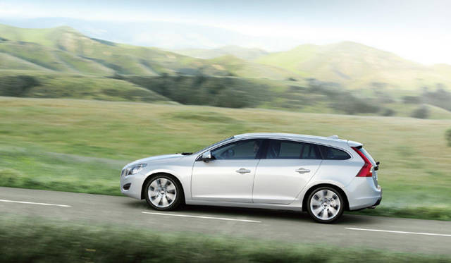 <b>VOLVO V60｜ボルボ V60</b>