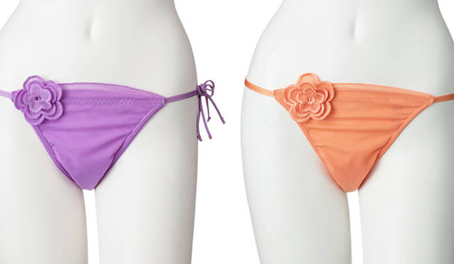 <b>STUDIO SHINNO｜スチューディオ シンノ</b>　フラワーモチーフがフロントサイド、バックスタイルにあしらわれた、コケティッシュな魅力を放つタンガ。プレゼントとしても人気のアイテム。タンガ4515円（STUDIO SHINNO／スチューディオ新野）