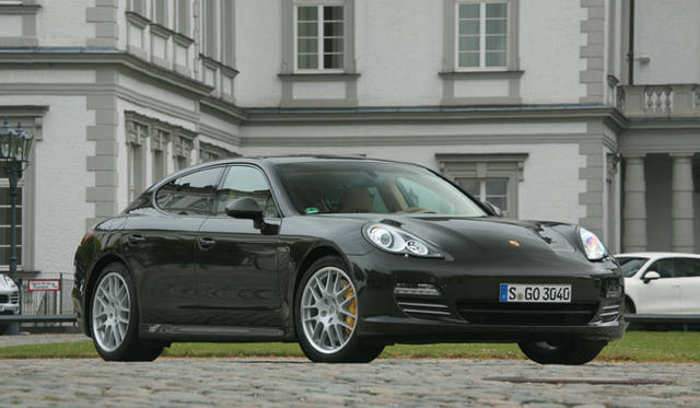 <b>PORSCHE PANAMERA｜ポルシェ パナメーラ</b>　パナメーラ4