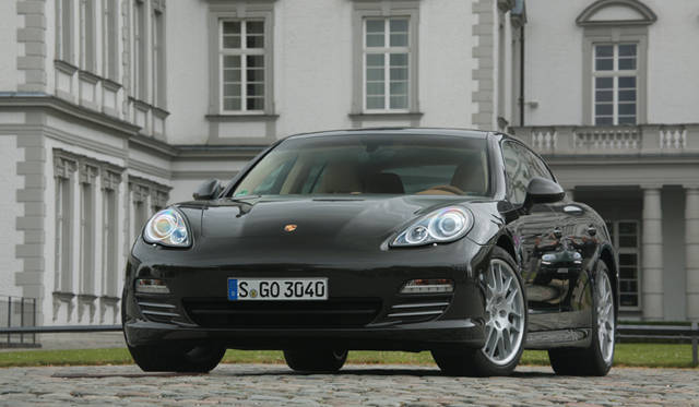<b>PORSCHE PANAMERA｜ポルシェ パナメーラ</b>　パナメーラ4