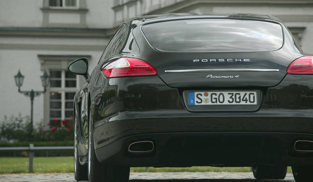 <b>PORSCHE PANAMERA｜ポルシェ パナメーラ</b>　パナメーラ4