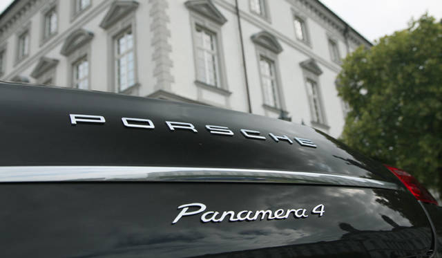 <b>PORSCHE PANAMERA｜ポルシェ パナメーラ</b>　パナメーラ4