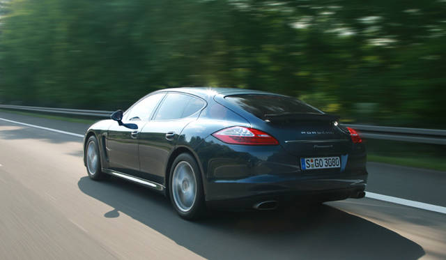 <b>PORSCHE PANAMERA｜ポルシェ パナメーラ</b>　パナメーラ4