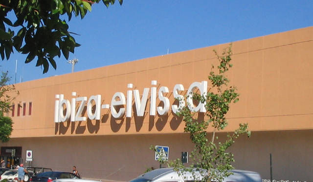 連載｜イビザから極上のチルアウトをお届け──Ibiza Chillout Lounge Vol.01　楽園 イビサに到着！