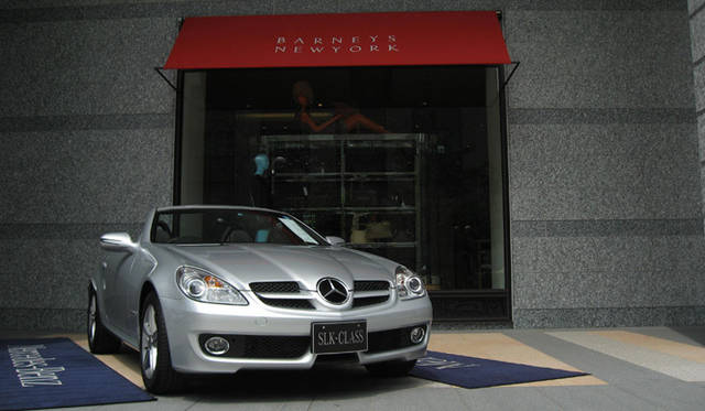 <b>Mercedes-Benz×BARNEYS NEW YORK</b>　バーニーズ　ニューヨーク神戸店