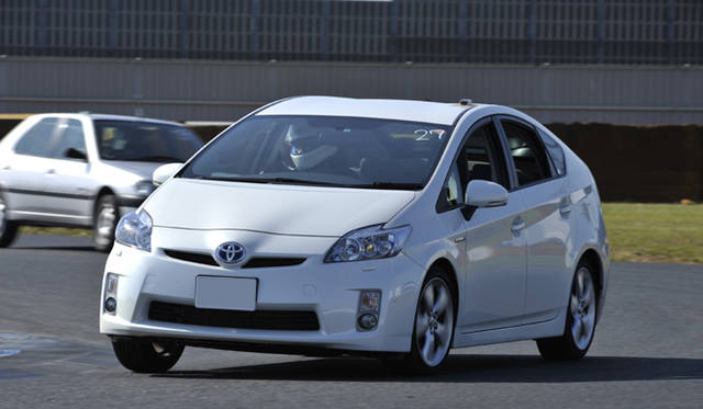 トヨタ プリウス｜TOYOTA PRIUS