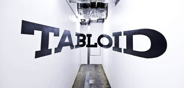 <b>シトロエン DS3 × 中村貞裕</b>　『TABLOID』館内のいたるところにほどこされたサインアート。思わぬところに隠れているものを見つけ出すのも楽しい。