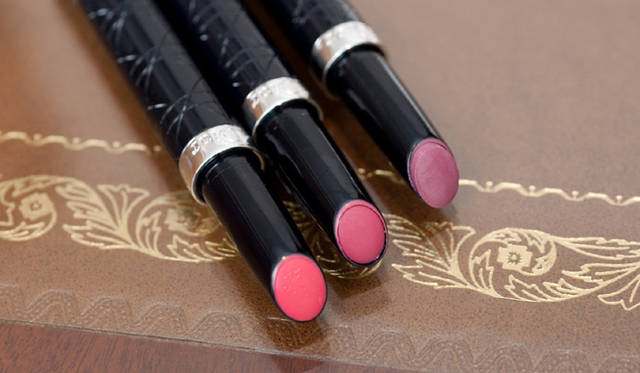 藤原美智子× 永富千晴｜ 「藤原美智子流、この秋のトレンドメイク」　ディオール「セラム　ドゥ　ルージュ」の新色　（パルファン・クリスチャン・ディオール Tel. 03-3239-0618）