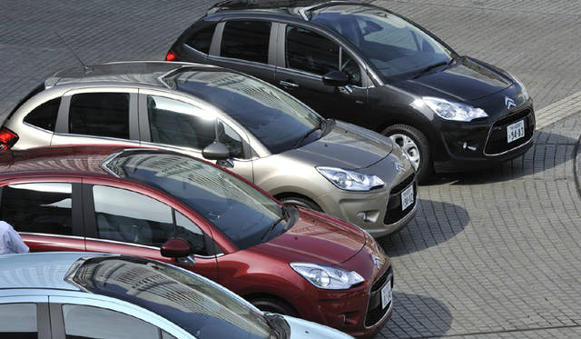 <b>CITROEN C3｜シトロエン C3</b>