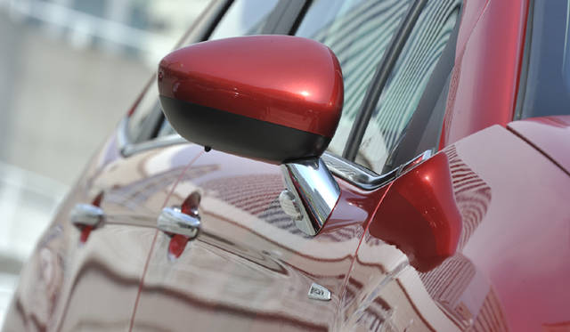 <b>CITROEN C3｜シトロエン C3</b>