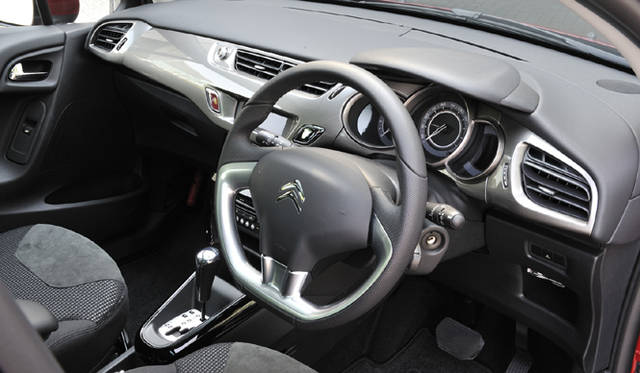 <b>CITROEN C3｜シトロエン C3</b>