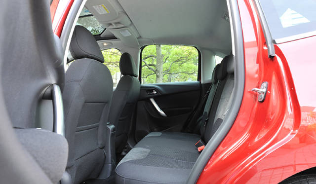 <b>CITROEN C3｜シトロエン C3</b>