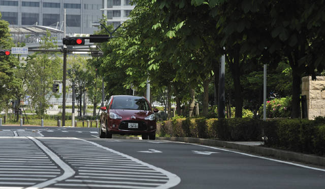 <b>CITROEN C3｜シトロエン C3</b>