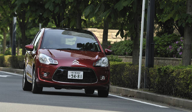 <b>CITROEN C3｜シトロエン C3</b>
