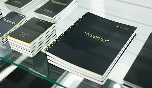 <b>UNITED ARROWS｜ユナイテッドアローズ</b>　ジ エアポート ストア ユナイテッドアローズ 成田空港第2ターミナル店　空港限定ノートシリーズ