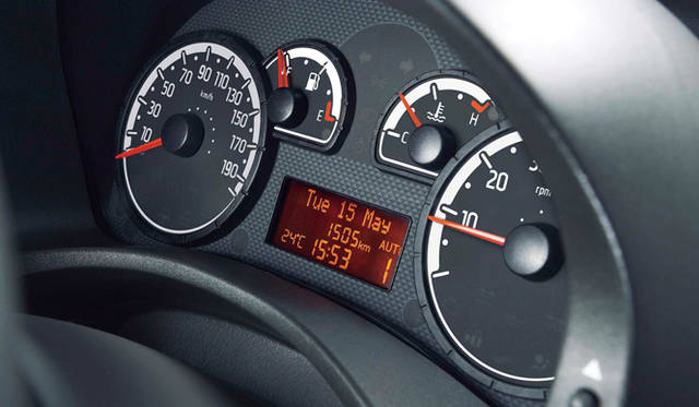 <b>FIAT Panda Violet｜フィアット パンダ バイオレット</b>