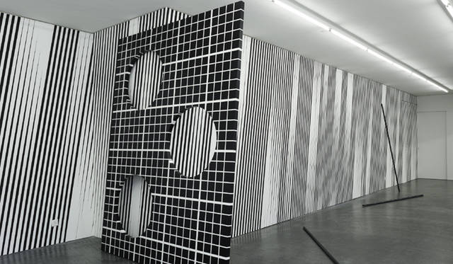 <b>BALLY｜バリー</b>　フィリップ・デクローザ（Philippe Decrauzat）の作品より。