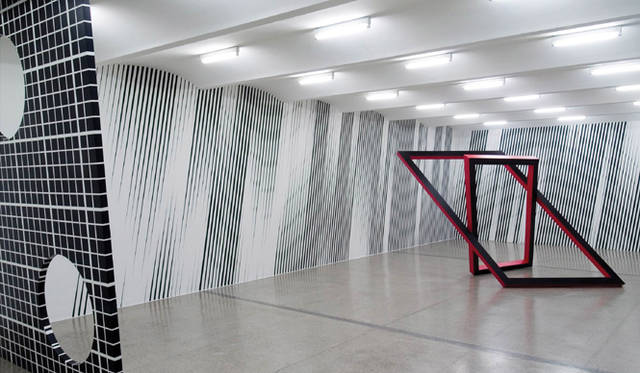 <b>BALLY｜バリー</b>　フィリップ・デクローザ（Philippe Decrauzat）の作品より。