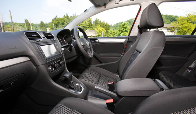 <b>エコカー3モデル乗りくらべ新潟ツアー 後篇</b>　コンパクトにまとまったインテリア。