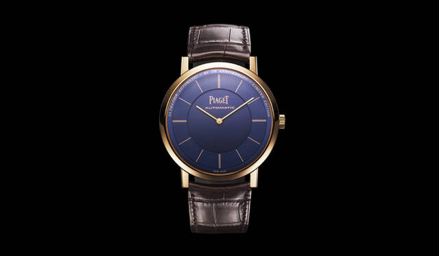 <b>PIAGET｜ピアジェ</b> 2010年の新作、Cal,1200P搭載の「ピアジェ アルティプラノ」。写真は50周年の235本限定モデル。227万8500円。