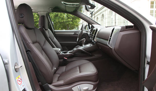 <b>PORSCHE Cayenne｜ポルシェ カイエン</b>