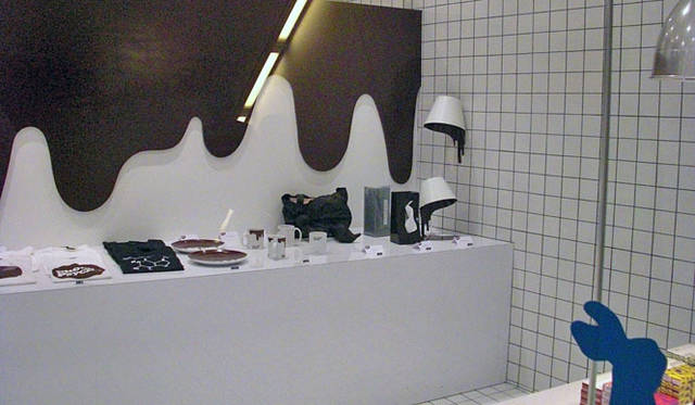 <b>ヤマダユウ｜method</b>　 method的シンガポール案内　「CHOCOLATE RESEACH FACILITY」の店内、日本のプロダクツもチラホラ。