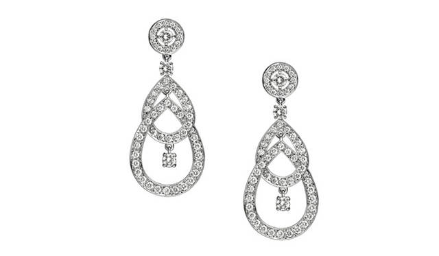 <b>ブシュロン｜BOUCHERON</b> 「アバ モビール」イヤリング、WG×ダイヤモンド、231万円