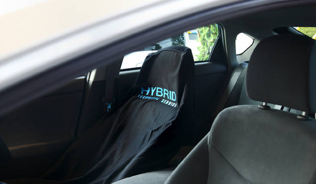 <b>TOYOTA PRIUS｜トヨタ・プリウス</b>