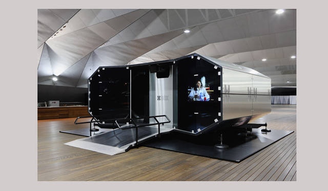 <b>ディディエ・フィウザ・フォスティノ「Agnosian Fields」展</b>　HBOX / 2008 / 横浜トリエンナーレ 2008 / 横浜　©Nacása & Partners Inc.