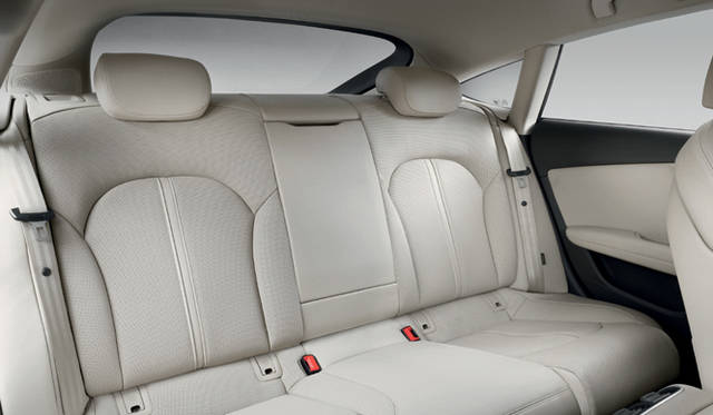 <b>Audi A7 Sportsback｜アウディ A7 スポーツバック</b>