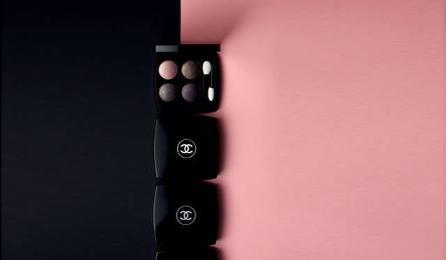 <b>CHANEL｜シャネル</b>　2010 秋 メークアップ コレクション　Photographer:Philippe LACOMBE