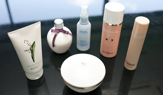 <b>モデル・SONOMI × 永富千晴</b>　SONOMIさんの「旅のおともグッズ」