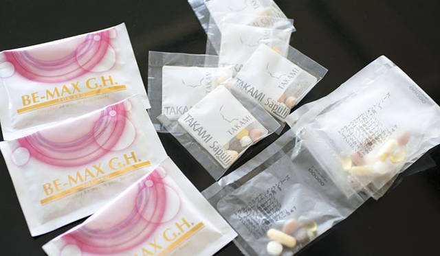 <b>モデル・SONOMI × 永富千晴</b>　SONOMIさんの「旅のおともグッズ」