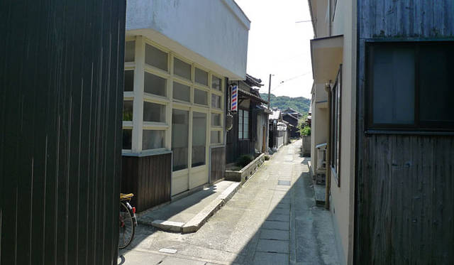 <b>瀬戸内国際芸術祭2010</b>　豊島の裏道