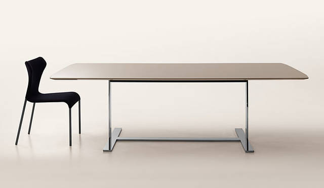 <b>B&B Italia｜Antonio Citterio</b>　アントニオ・チッテリオ　テーブル「EILEEN」　W240×D100×H73cm