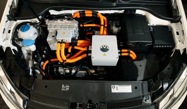 <b>Volkswagen Golf blue-e-motion｜フォルクスワーゲン ゴルフ・ブルーeモーション</b>