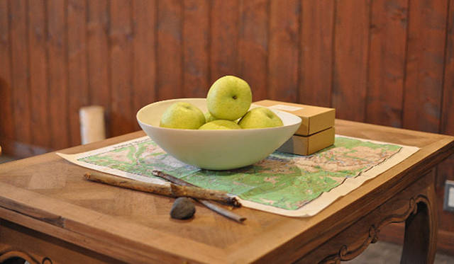 <b>エキシビション｜「extension/store 歩いていたら。」</b>　軽井沢離山公園 旧雨宮邸 「ギャラリー蔵」 にて開催中