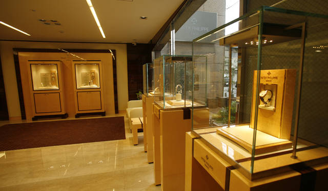 <b>Patek Philippe｜パテック フィリップ</b> 開放感あふれる店内。