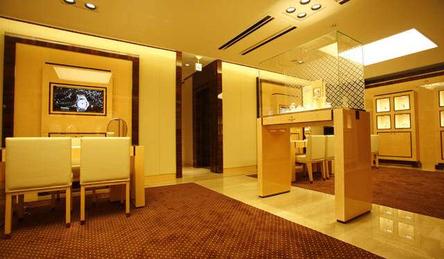 <b>Patek Philippe｜パテック フィリップ</b> ブティック内は広々とした空間で、ゆったりと時計を見ることができる。