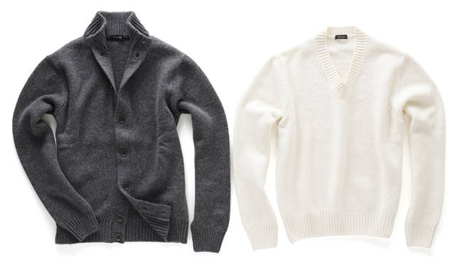 <b>CRUCIANI｜クルチアーニ</b> カーディガン6万6150円、Vネック6万6150円