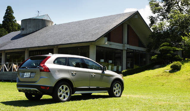 <b>VOLVO XC60 T5 SE｜ボルボ XC60 T5 SE</b>