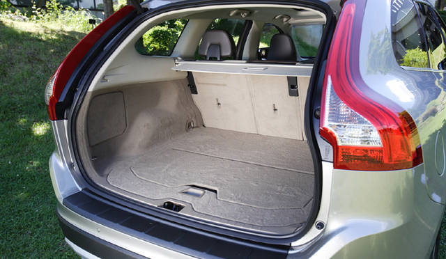 <b>VOLVO XC60 T5 SE｜ボルボ XC60 T5 SE</b>