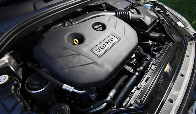 <b>VOLVO XC60 T5 SE｜ボルボ XC60 T5 SE</b>