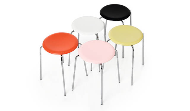 <b>LIVING MOTIF｜リビング・モティーフ</b>　DOT / アルネ・ヤコブセン、フリッツ・ハンセン　スツール2万7300円