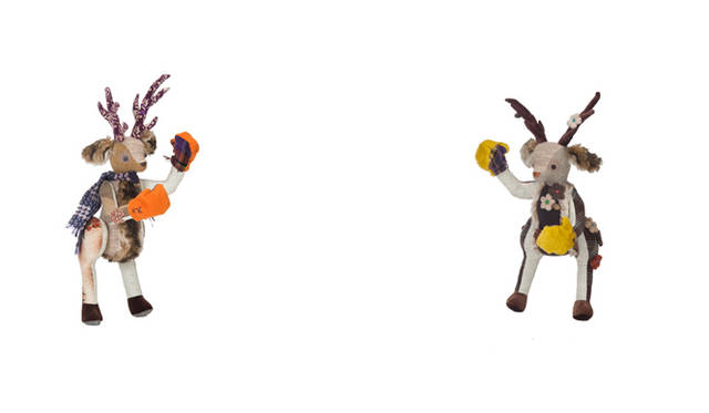 <b>伊勢丹｜彩り祭チャリティキャンペーン</b>　アート作品チャリティ （伊勢丹新宿店限定）<br>TITLE｜ニホンジカ SIKA DEER（左／H1000×W320×D190mm、右／H930×W370×D200mm）　ARTIST｜Shinobu